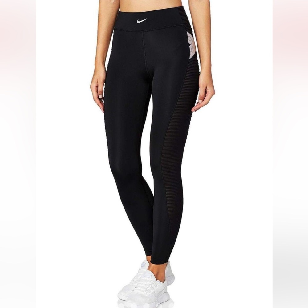 Nike Black Leggings w/ Silver Accents- Medium- Stretch  Stylish Athletic